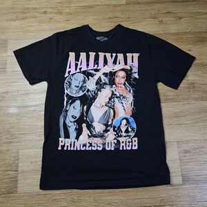 Aaliyah Black Graphic Tee